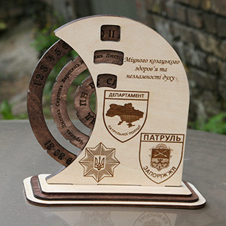 Календар з дерева
